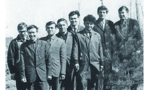 Комсомольский актив района после очередного пленума. 1971