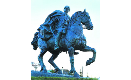 Памятник М.М.Шаймуратову в с.Шаймуратово Кармаскалинского района The Monument to M.Shaymuratov in Selo Shaymuratovo, Karmaskalinsky Raion
