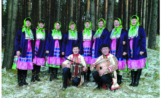 Марийский фольклорный ансамбль “Серебряный родник” (“Ший памаш”). Деревня Кайраково Мишкинского района “Silver spring” (“Shiy pamash”) Mari ethnic folklore ensemble. Kayrakovo village, Mishkinskiy district