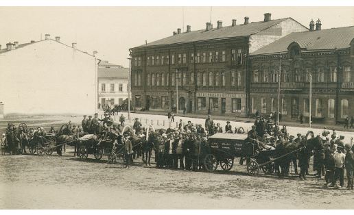 Оркестр Башкирского Передвижного театра: Г.М.Мингажев, Ю.М.Исянбаев, Х.К.Ибрагимов, Г.Г.Ушанов, Х.Б.Ахметов. 1920‑е гг.