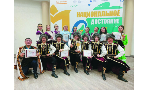 Участники Приволжского студенческого фестиваля народного творчества “Национальное достояние”. Казань, 2019 Volga student festival of folk art “National treasure”. Kazan, 2019