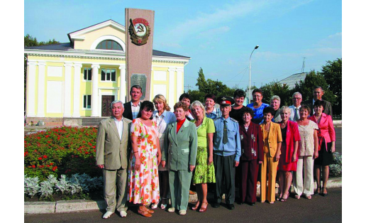 Ветераны Салаватской городской комсомольской организации. 2013
