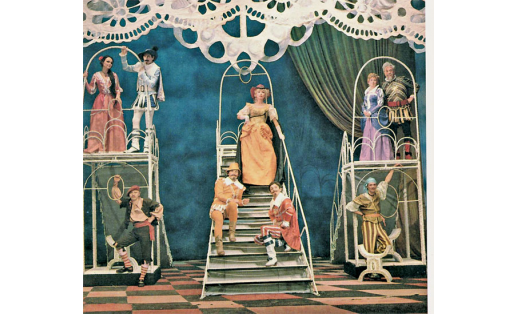 Сцена из спектакля “Изобретательная влюблённая” Лопе де Веги A scene from the play Inventive in Love by Lope de Vega