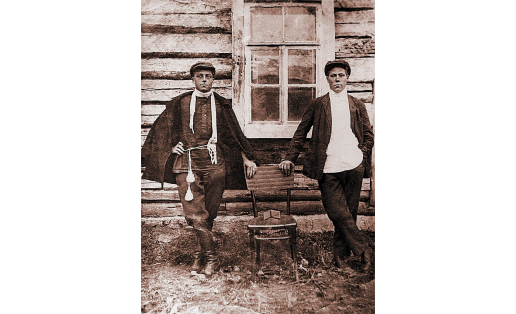 Немцы в праздничной одежде (с.Пришиб Благоварского р‑на, 1930‑е гг.)