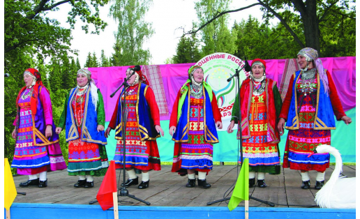 Удмуртский фольклорный ансамбль “Учы ныл” с.Вязовка Татышлинского района РБ . 2017 Folk Udmurt folk ensemble “Uchy nyl” in village Vyazovka, Tatyshlinsky district. 2017