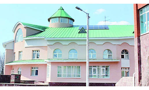 Солнечная электростанция (СЭС) на территории детского санатория “Толпар” Solar Power Station on the territory of Tolpar Health Resort