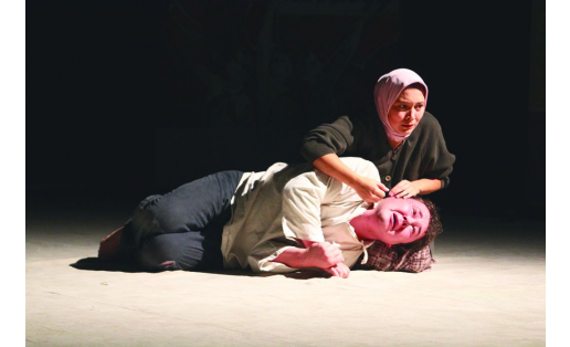 Сцена из спектакля “Счастье” Т.А.Кильмухаметова A scene from the play Happiness by T.A.Kilmukhametov