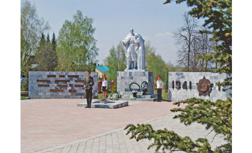 Село Шаран Шаранского р‑на. Мемориальный комплекс “Скорбящая мать”