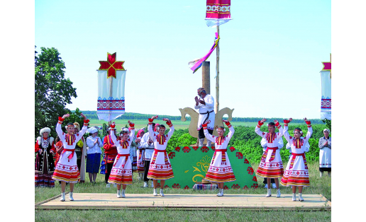 Мордовский танцевальный коллектив “Арфа”. Фёдоровский р-н, 2011 Mordovian dance group Arfa. Fedorovsky Raion, 2011
