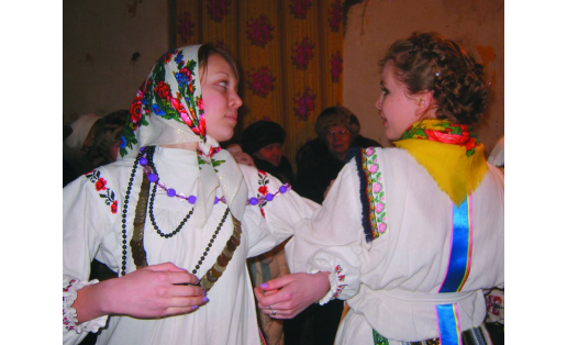 Обрядовый народный танец “Сурхури ташши”. 2013 (с.Косяковка Стерлитамакского района РБ).  “Surkhuri tashshi” ceremonial ethnic dance:  2013 ( in Kosyakovka village, Sterlitamakskiy district).