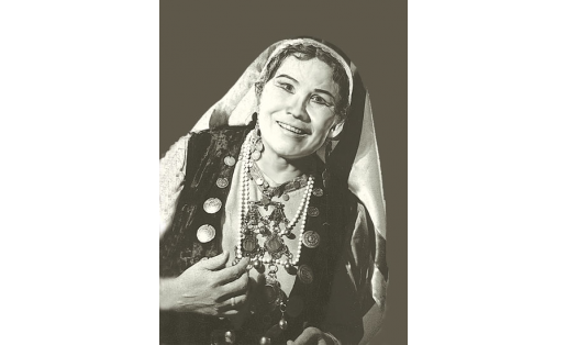 З.Ш.Арыҫланова Зәлифә ролендә (“Айгөл иле”, М.Кәрим)