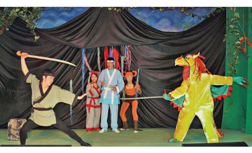 Сцена из спектакля “Бамбуковый остров” А.Ю.Богачёвой A scene from the play Bamboo Island by A.Yu.Bogacheva