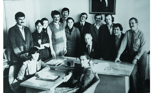 Редакция газеты “Ленинец” (в центре сидит А. Г. Бикчентаев)