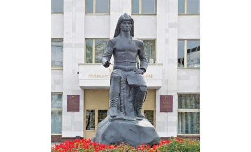 Салауат Юлаевҡа һәйкәл. 2000. Өфө