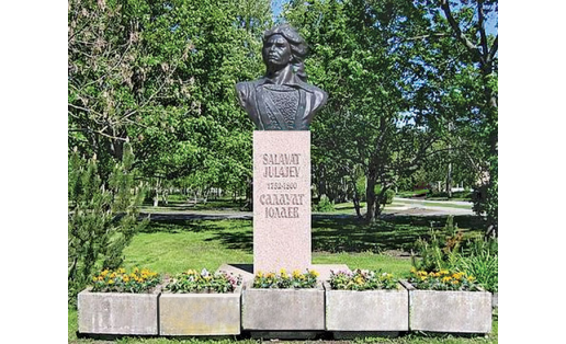 Салауат Юлаевҡа һәйкәл. 1952 (Салауат р‑ны Малаяҙ а.)
