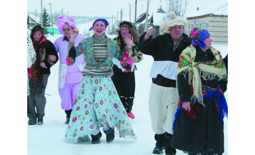 Ряженые. Село Старобелокатай Белокатайского района РБ, 2011 Costumed people. Starobyelokatay village, Byelokatayskiy District, RB, 2011.