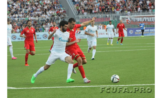 Футбол буйынса Рәсәй чемпионаты. Өфө, 2015. "Өфө" һәм "Зенит" (С.-Петербург) командалары араһында матч